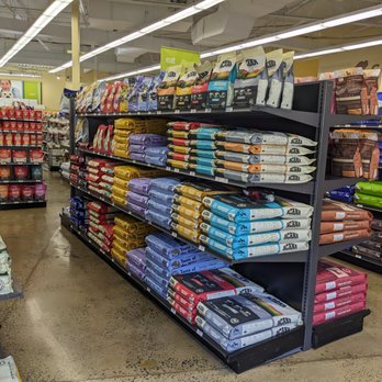 Hollywood Feed - PetPeople by Hollywood Feed, Park Road, Charlotte - Pet Stores Near Me - Charlotte, North Carolina