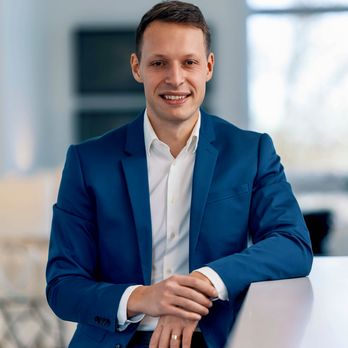 Igor Pechkovskyi - Real Estate Agents Near Me - Bellevue, Washington