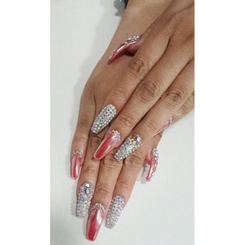 Nail Lounge - Nail Salons Near Me - London, XGL