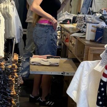 Brandy Melville - Women's Clothing Near Me - Santa Barbara, California