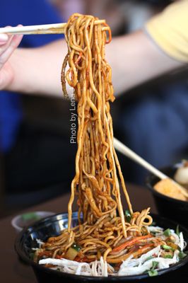 Ruyi Hand Pulled Noodle by null