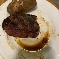 Riley's - Steak and potato (plain)