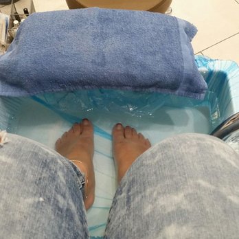 Beauty Lounge Spa - All of the pedicure bins ate covered in plastic - Nail Salons Near Me - Carson, California