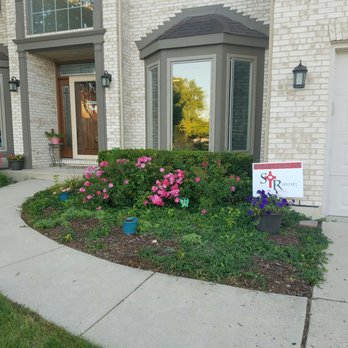 Hope's Landscaping - Before - Landscaping Near Me - Aurora, Illinois Hope's Landscaping - Before - Landscaping Near Me - Aurora, Illinois