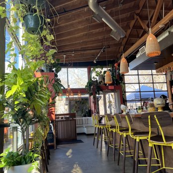 Eem - Interior - Cocktail Bars Near Me - Portland, Oregon