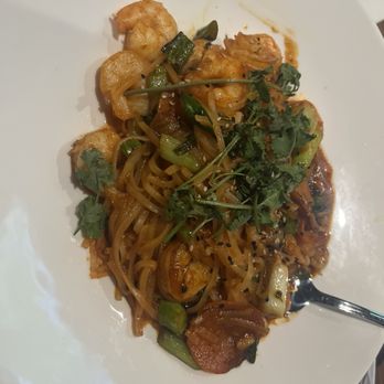 Yard House - New American Near Me - Springfield, Virginia