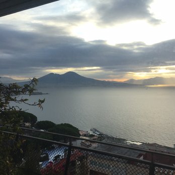 Dipintodiblu' - Napoli all'alba è proprio fuori dalla finestra! - Bed & Breakfast Near Me - Naples, NA