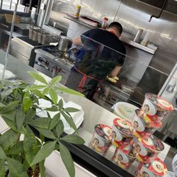 El Jr Tacos - The working process to make the delicious food