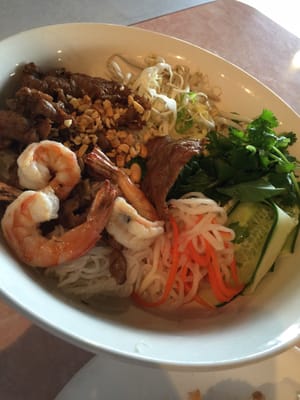Thuy's Pho by null