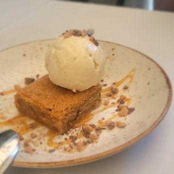 Posada Alta Cocina - Peanut butter toffee bar with vanilla ice cream - Desserts Near Me - Livermore, California