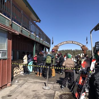 Bear Mountain - The line to get lift tickets - Ski Resorts Near Me - Big Bear Lake, California