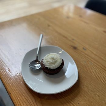 Tender Greens - Carrot cake cupcake - New American Near Me - Santa Monica, California Tender Greens - Carrot cake cupcake - New American Near Me - Santa Monica, California