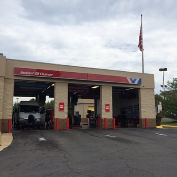 Valvoline Instant Oil Change - Clean and organized ! - Oil Change Stations Near Me - POTOMAC FALLS, Virginia Valvoline Instant Oil Change - Clean and organized ! - Oil Change Stations Near Me - POTOMAC FALLS, Virginia
