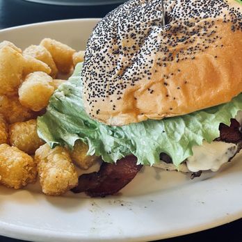 The Narrows Saloon - Avocado Ranch & Bacon Burger - Bars Near Me - Wayzata, Minnesota