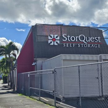 StorQuest Self Storage - The unit across the street isn't air-conditioned - Self Storage Near Me - Honolulu, Hawaii