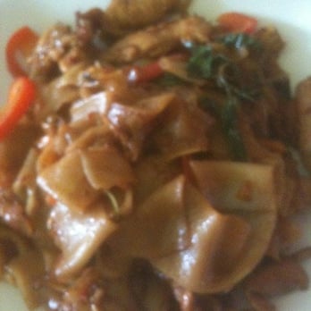 SriPraPhai Thai Restaurant - Drunken noods - Thai Near Me - Woodside, New York SriPraPhai Thai Restaurant - Drunken noods - Thai Near Me - Woodside, New York
