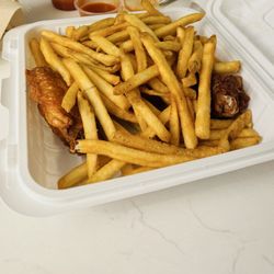 The Food Hall Eatery - Chicken and fries, drunk food, (check)