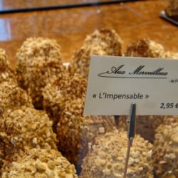 Aux Merveilleux de Fred - Coffee meringues