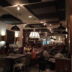El Txoko de la Mary - Nice ambiance - not stuffy at all.