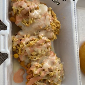 Sabor Colombia - Patacon with chicken - Colombian Near Me - Round Rock, Texas Sabor Colombia - Patacon with chicken - Colombian Near Me - Round Rock, Texas