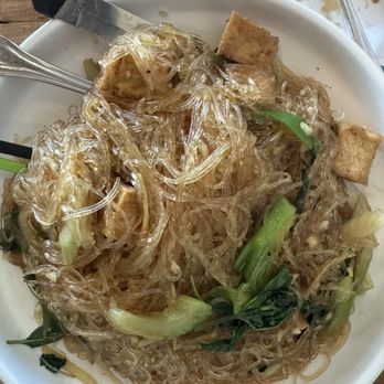 Daisy Mint - Glass Noodles w/ Tofu - Thai Near Me - Pasadena, California