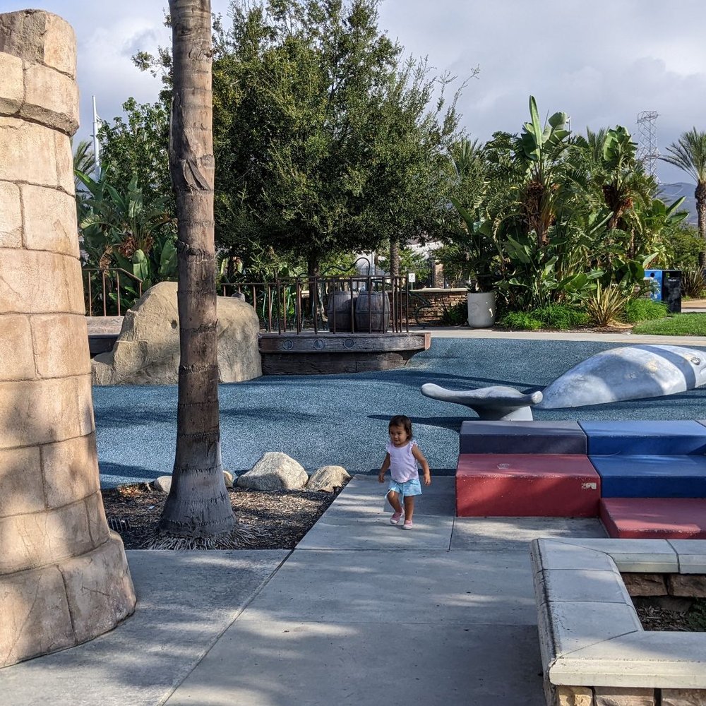 Fontana Park - Parks Near Me - Fontana, California