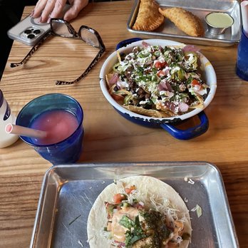 Lonesome Rose - Logan Square - Baja Fish Truck Stop Nachos margaritas - Bars Near Me - Chicago, Illinois Lonesome Rose - Logan Square - Baja Fish Truck Stop Nachos margaritas - Bars Near Me - Chicago, Illinois