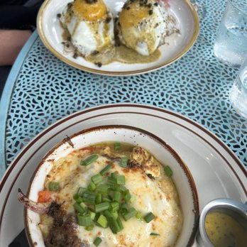 Common Restaurant  - Salmon eggs Benedict and grits - Cocktail Bars Near Me - Savannah, Georgia