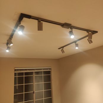 Elco Handyman - Tracking light fixtures - Electricians Near Me Elco Handyman - Tracking light fixtures - Electricians Near Me