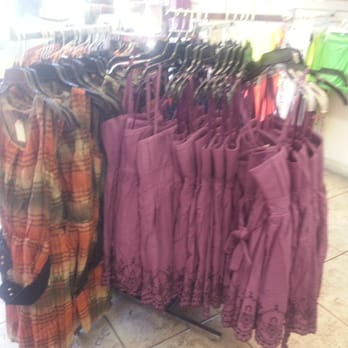 ARL Apparel - Burgundy - Accessories Near Me - Los Angeles, California ARL Apparel - Burgundy - Accessories Near Me - Los Angeles, California