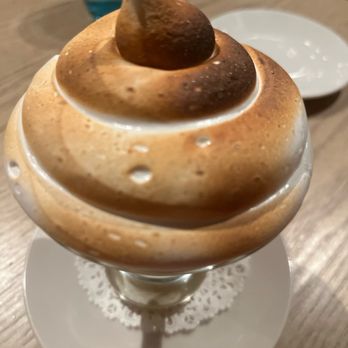 Pasta Moon - Lemon meringue dessert - Italian Near Me - Half Moon Bay, California Pasta Moon - Lemon meringue dessert - Italian Near Me - Half Moon Bay, California