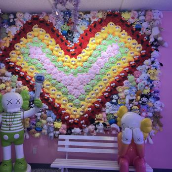 Magic Claw - Toy Stores Near Me - Las Vegas, Nevada Magic Claw - Toy Stores Near Me - Las Vegas, Nevada
