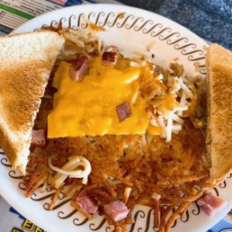 hash browns smothered and chunked with white toast hash browns smothered and chunked with white toast