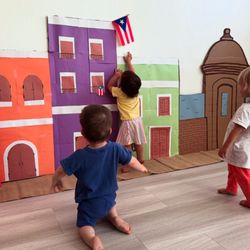 Charla Collective - Visiting a mini Viejo San Juan