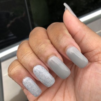 Nail Bar - Looks like press ons - Nail Salons Near Me - Memphis, Tennessee