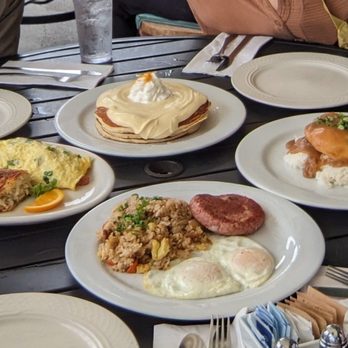 Moke’s Bread And Breakfast - Portuguese sausage omelette, lilikoi pancakes, loco moco, corned beef hash - Breakfast & Brunch Near Me - Honolulu, Hawaii