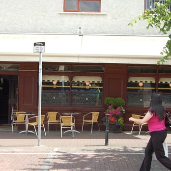 Dunphys - Pubs Near Me - Dun Laoghaire, D Dunphys - Pubs Near Me - Dun Laoghaire, D