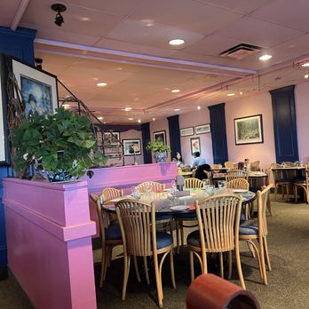 The Secret Garden Restaurant - Dining area - Breakfast & Brunch Near Me - Niagara Falls, Ontario The Secret Garden Restaurant - Dining area - Breakfast & Brunch Near Me - Niagara Falls, Ontario