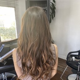 Look how beautiful She blended my hair ! She's a master
