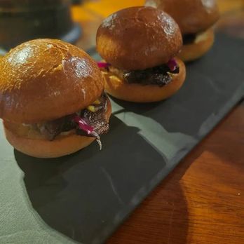 Chameleon - Happy Hour Prime Rib Sliders - American Near Me - Maple Ridge, British Columbia Chameleon - Happy Hour Prime Rib Sliders - American Near Me - Maple Ridge, British Columbia