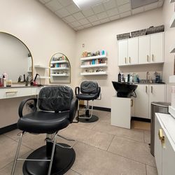 Sola salons