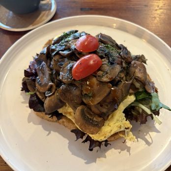 Aroma Craft Coffee - Sauteed Mushroom Crafted Toast - Coffee Roasteries Near Me - Walnut, California