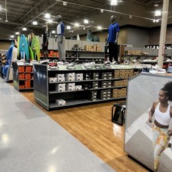 DICK'S Sporting Goods - Clothing