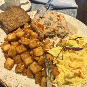 Viewpoint Neighborhood Kitchen - Steak & eggs - New American Near Me - El Cajon, California Viewpoint Neighborhood Kitchen - Steak & eggs - New American Near Me - El Cajon, California