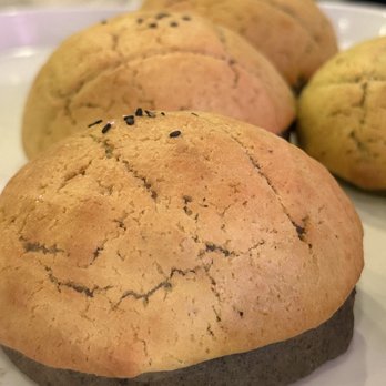 Bibble & Sip - Black Sesame Bo Lo Bao - Coffee & Tea Near Me - New York, New York Bibble & Sip - Black Sesame Bo Lo Bao - Coffee & Tea Near Me - New York, New York