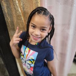 Gifted Shears - Kids Large knotless braids