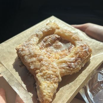 Bee’s Bakery Cafe - Sweet cheese danish 4.5/5 - Bakeries Near Me - Oakhurst, California Bee’s Bakery Cafe - Sweet cheese danish 4.5/5 - Bakeries Near Me - Oakhurst, California