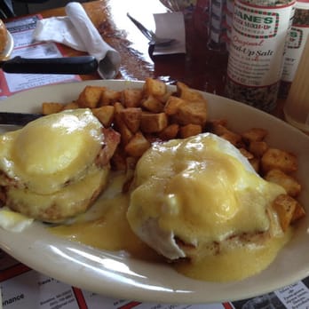 Parker’s Maple Barn - Eggs Benedict - Breakfast & Brunch Near Me - Mason, New Hampshire Parker’s Maple Barn - Eggs Benedict - Breakfast & Brunch Near Me - Mason, New Hampshire
