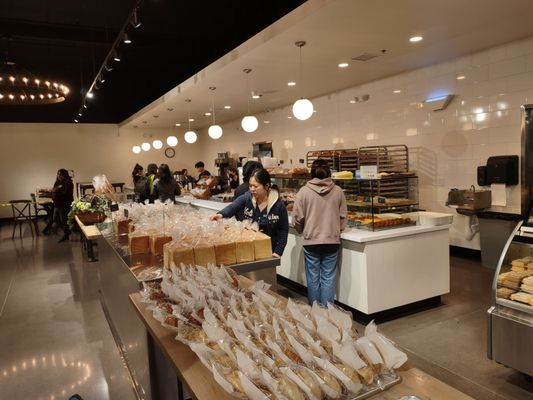Cream Pan Bakery Lomita by null