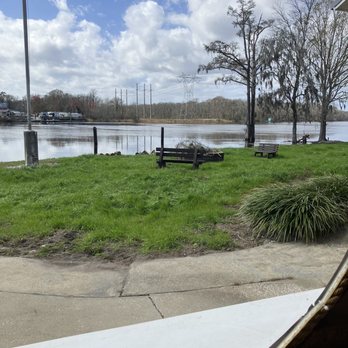 Love's Seafood & Steaks - View out the window - Seafood Near Me - Savannah, Georgia